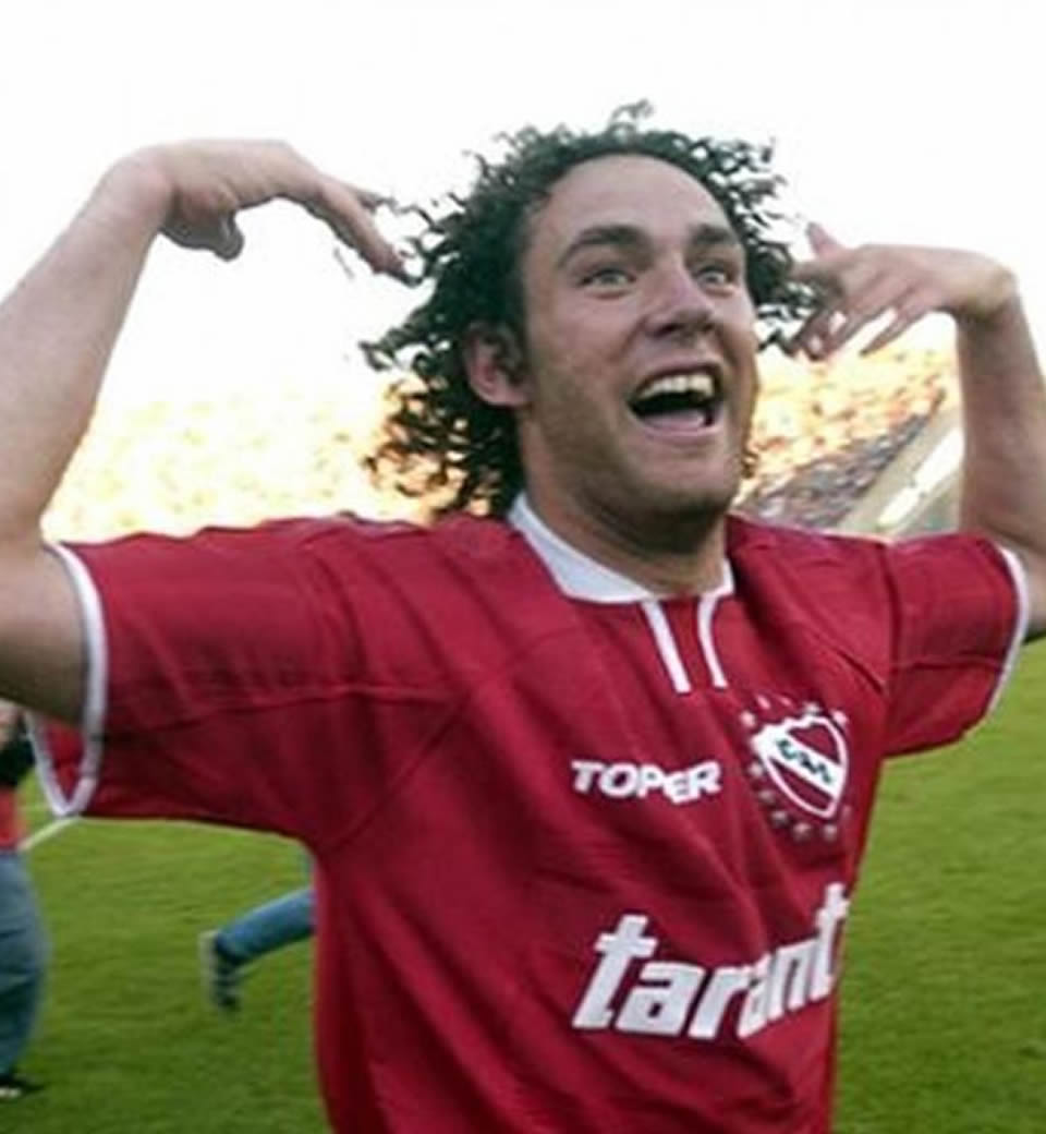 Gabriel Milito por Maxi Panigatti en la Historia del Rojo