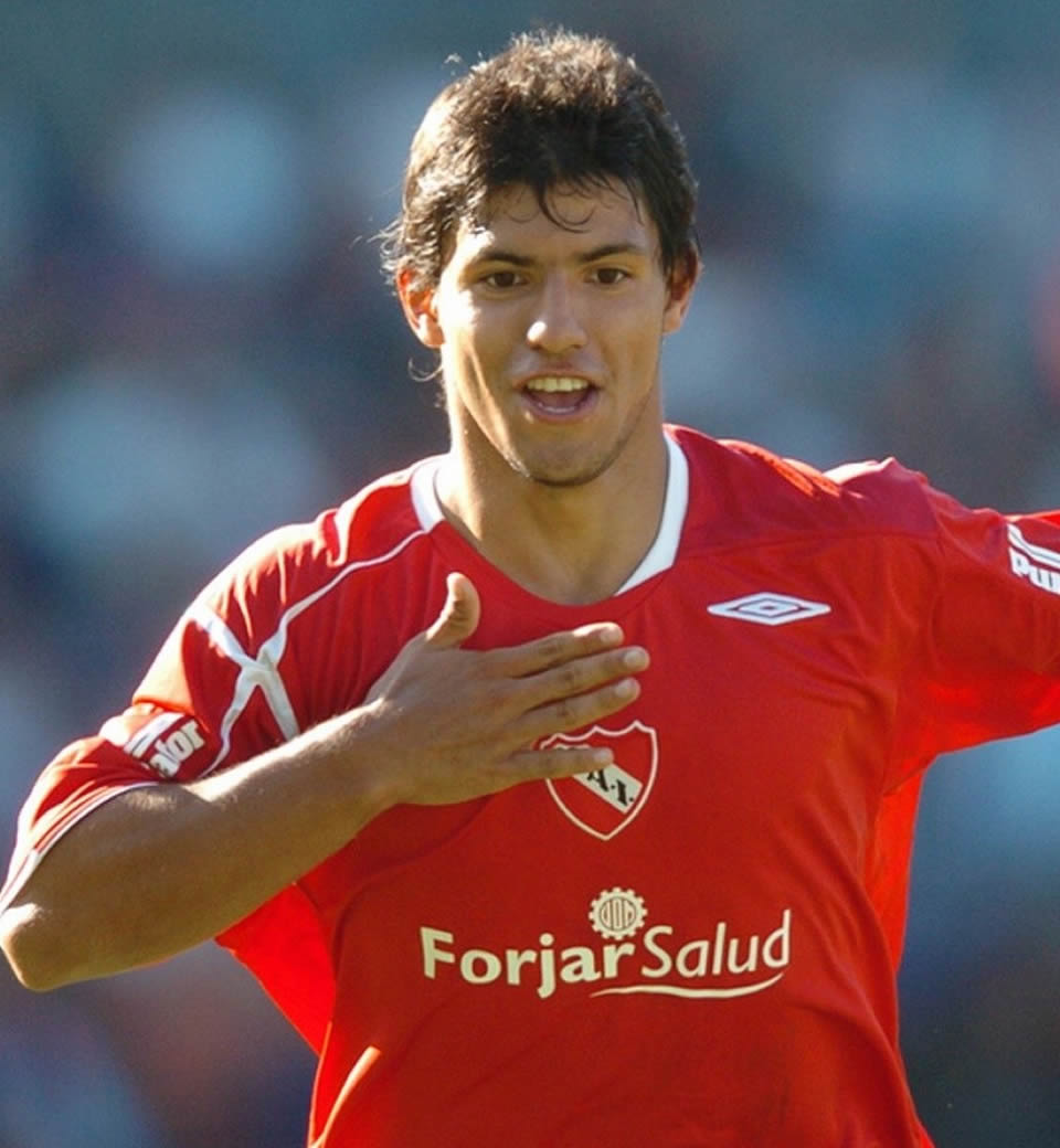 Sergio Aguero por Maxi Panigatti en la Historia del Rojo